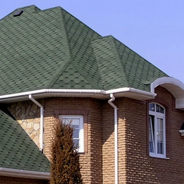 Kas visvairāk bojā jumta konstrukciju?